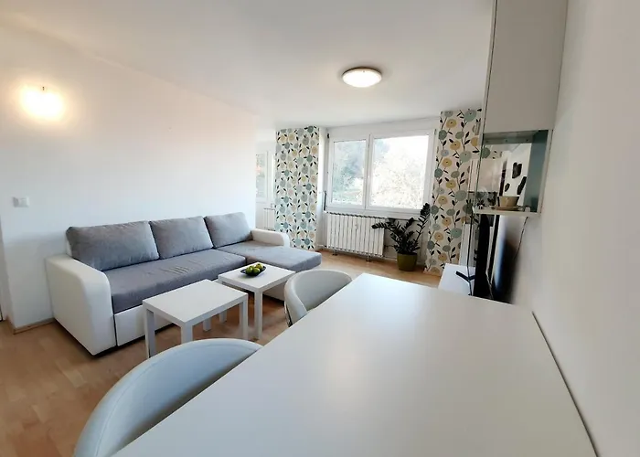 Bossa Nova Castle&Outstanding Home With Garage