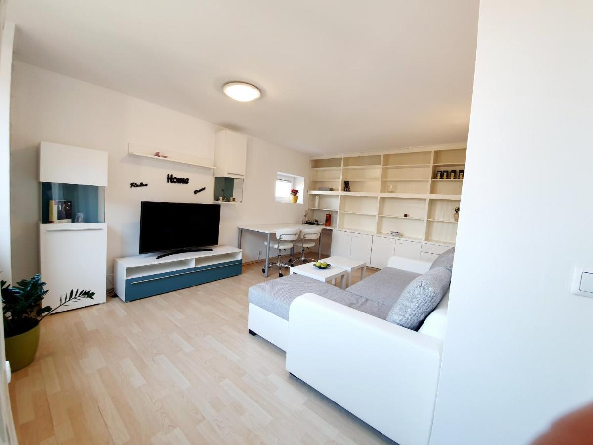 Bossa Nova Castle&outstanding With Garage *
